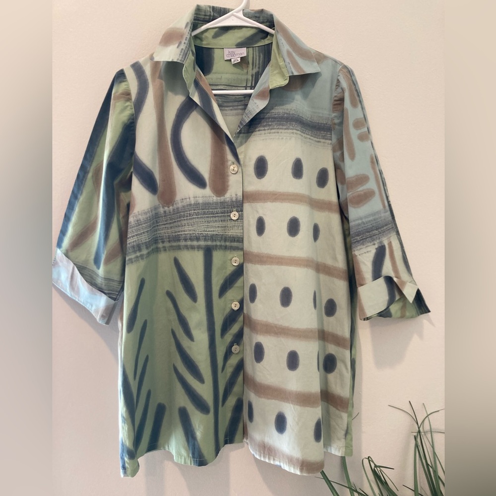 Kay Chapman Abstract Button-Up Tunic